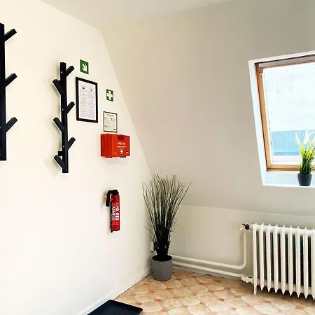 3 In Apartment